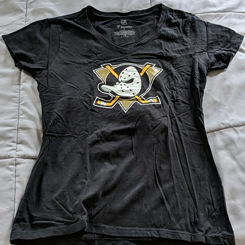Anaheim Ducks V Neck Tee